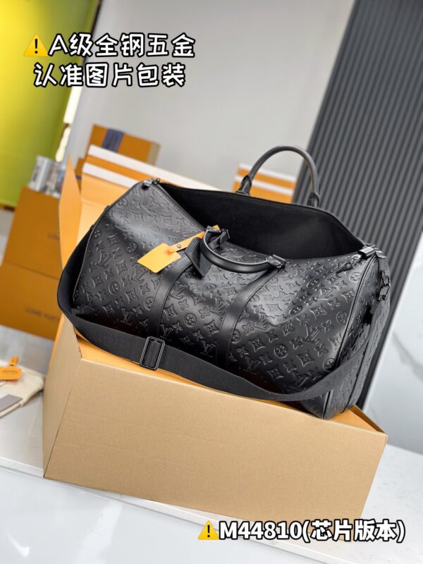 M44810 KEEPALL BANDOULIÈRE 50 Monogram Shadow Size 50 x 29 x 23 cm