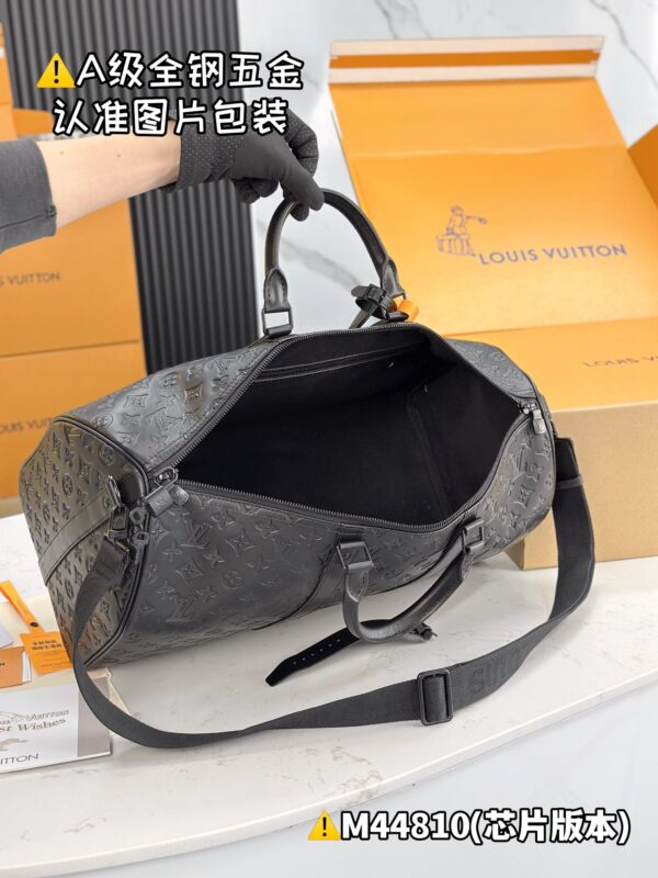 M44810 KEEPALL BANDOULIÈRE 50 Monogram Shadow Size 50 x 29 x 23 cm