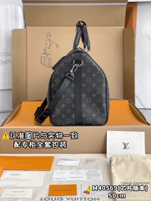 M40569 Medium KEEPALL BANDOULIÈRE 50 Black Monogram Size 50 x 29 x 22 cm