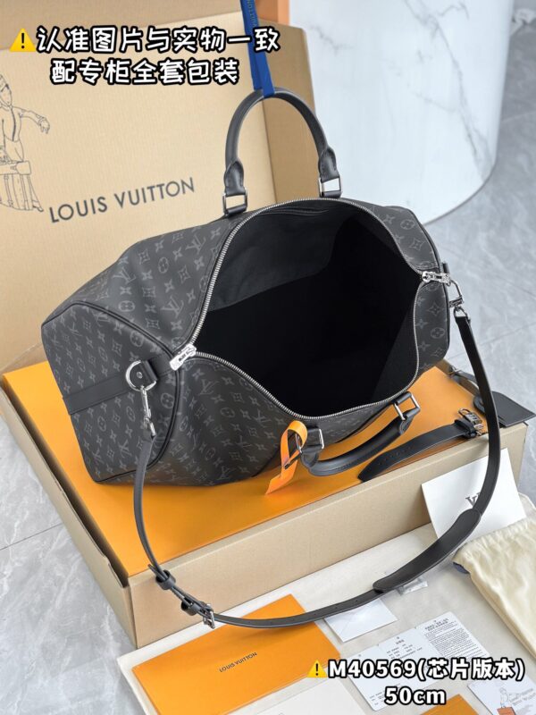 M40569 Medium KEEPALL BANDOULIÈRE 50 Black Monogram Size 50 x 29 x 22 cm