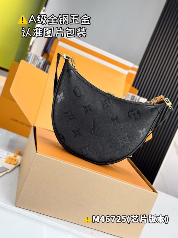 img_8670 LOOP HOBO M46725 Size 38x26x10 cm