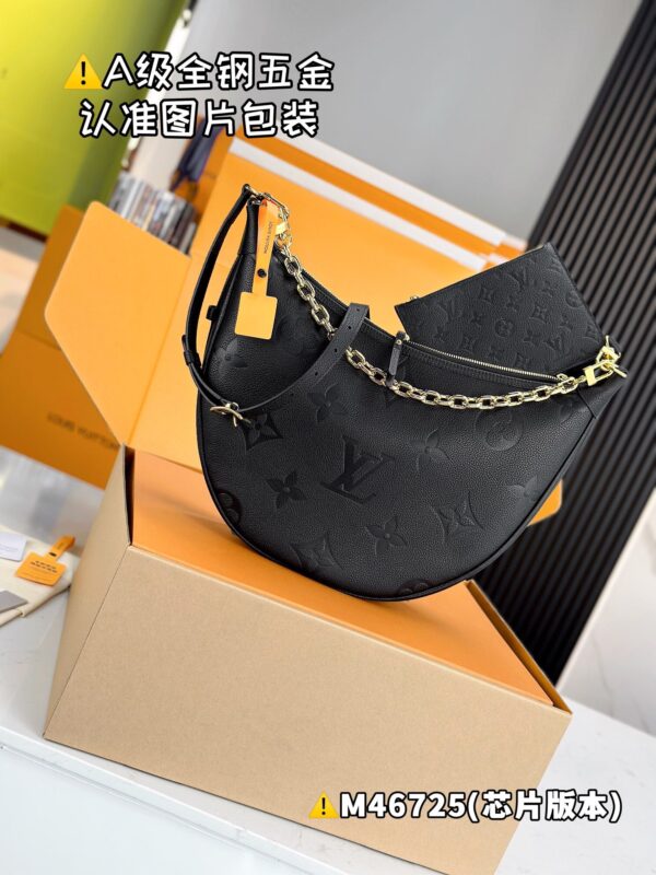img_8673 LOOP HOBO M46725 Size 38x26x10 cm