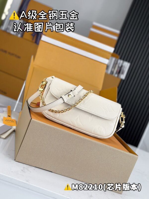 img_8727 WALLET ON CHAIN IVY M82210 Size 23.5x12x4.3 cm