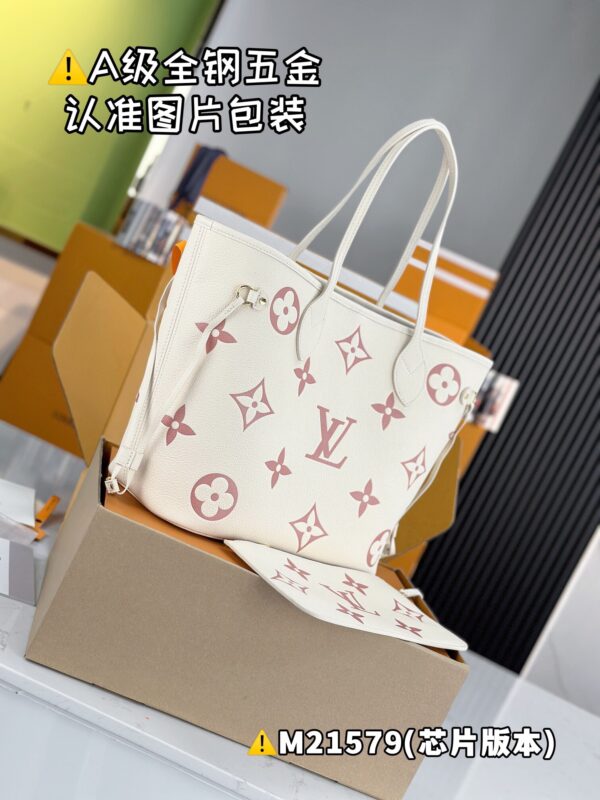 img_8747 NEVERFULL Medium M21579 Size 31x28x14 cm
