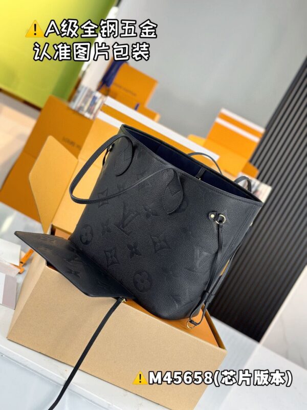 NEVERFULL Medium M45685 Size 31x28x14 cm