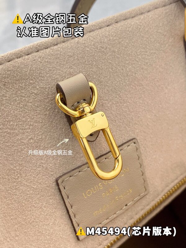 img_8829 ONTHEGO Medium M45494 Size 35x27x14 cm
