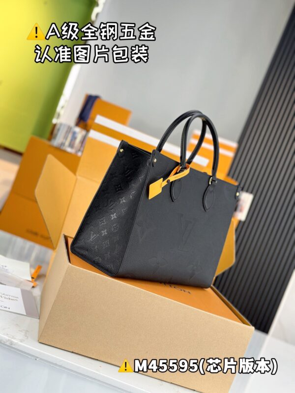 img_8855 ONTHEGO Medium M45595 Size 35x27x14 cm
