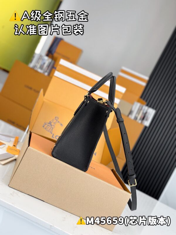 img_8888 ONTHEGO Small M45659 Size 25x19x11.5 cm