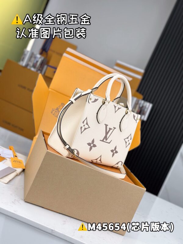 img_8927 ONTHEGO Small M45654 Size 25x19x11.5 cm