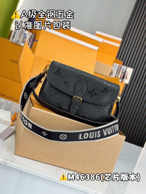 DIANE M46386 Size 24x15x9 cm