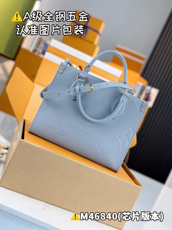 img_9035 ONTHEGO Small M46840 Size 25 x 19 x 11.5 cm