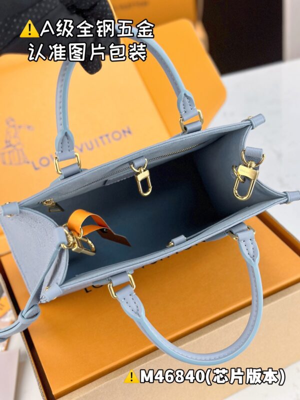img_9039 ONTHEGO Small M46840 Size 25 x 19 x 11.5 cm