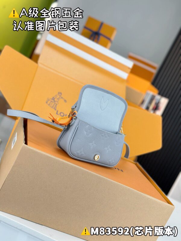 NANO DIANE M83592 Size 19x10.5x6 cm