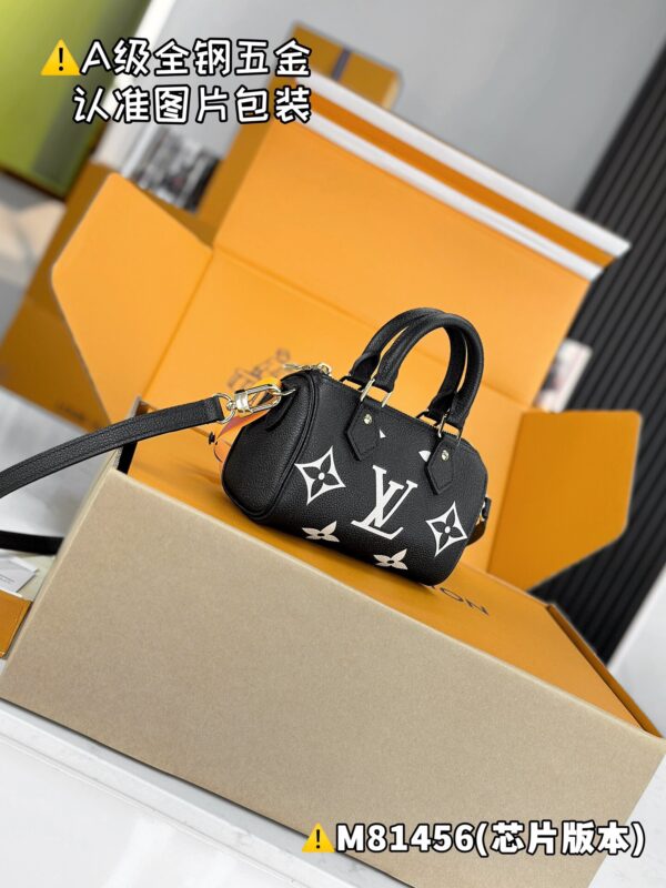 img_9308 NANO SPEEDY M81456 Size 10 x 7.5 x 16 cm