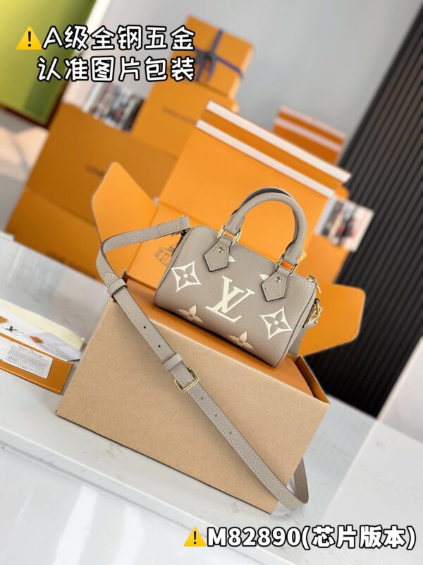 img_9321 NANO SPEEDY M82890 Size 10 x 7.5 x 16 cm