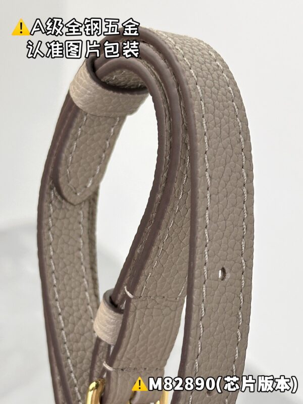img_9335 NANO SPEEDY M82890 Size 10 x 7.5 x 16 cm