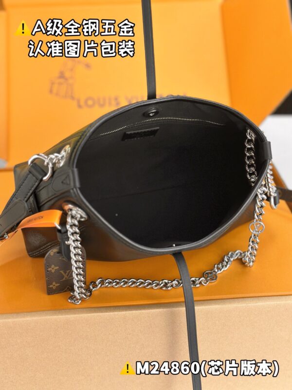 img_9365 CARRYALL BB M24860/M12888 Size 26x17x10 cm