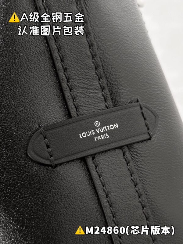 img_9368 CARRYALL BB M24860/M12888 Size 26x17x10 cm
