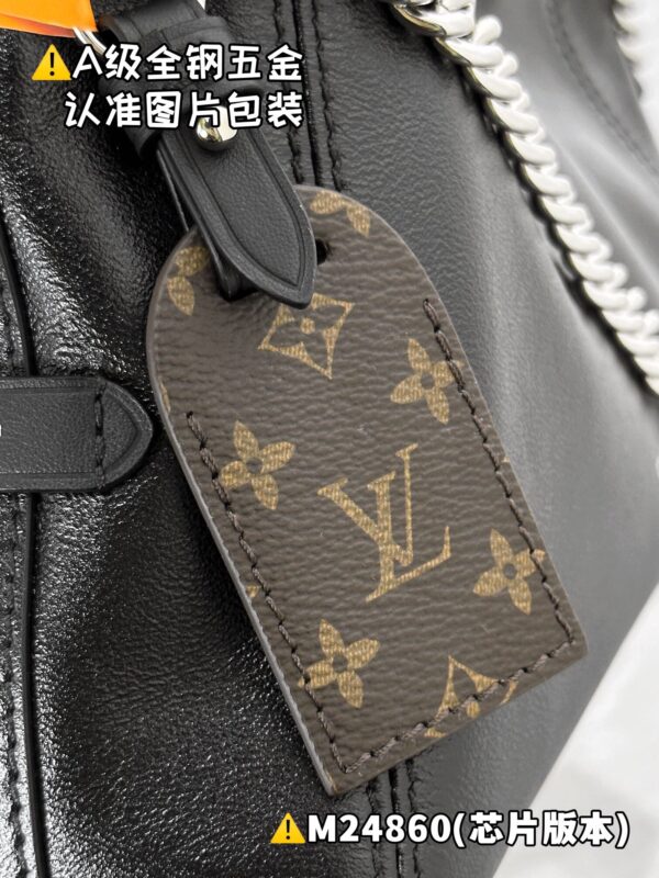 img_9369 CARRYALL BB M24860/M12888 Size 26x17x10 cm