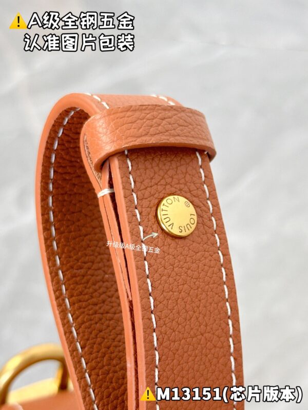 img_9458 Low Key Messenger M13151 Size 30x18x12 cm