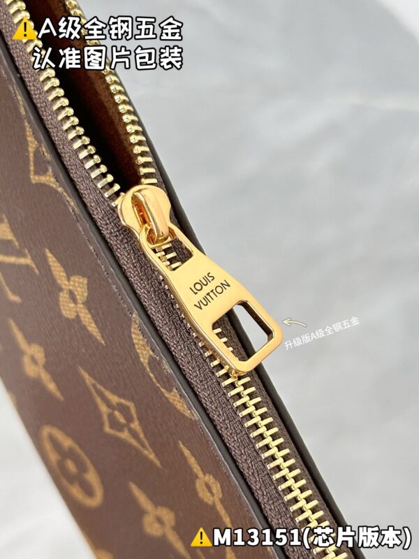 img_9463 Low Key Messenger M13151 Size 30x18x12 cm