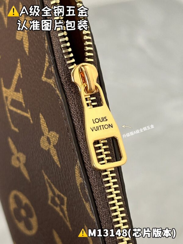 img_9478 Low Key Messenger M13148 Size 30x18x12 cm