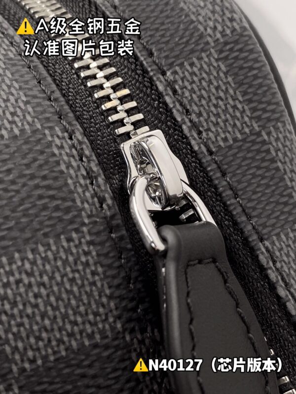 img_9537 DOPP M40127 Size 28x15x16.5 cm