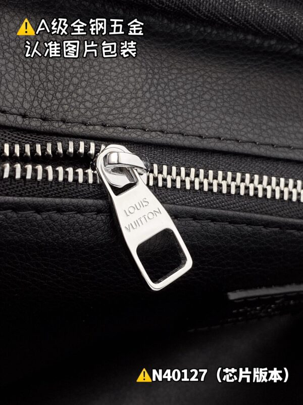 img_9540 DOPP M40127 Size 28x15x16.5 cm