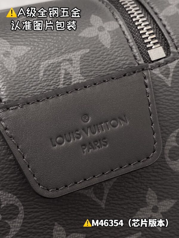 img_9553 DOPP M46354 Size 28x15x16.5 cm