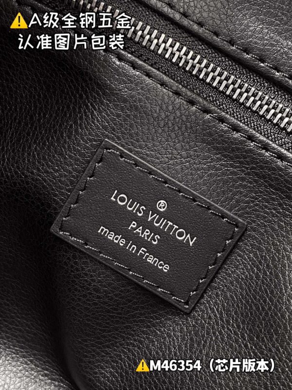 img_9561 DOPP M46354 Size 28x15x16.5 cm