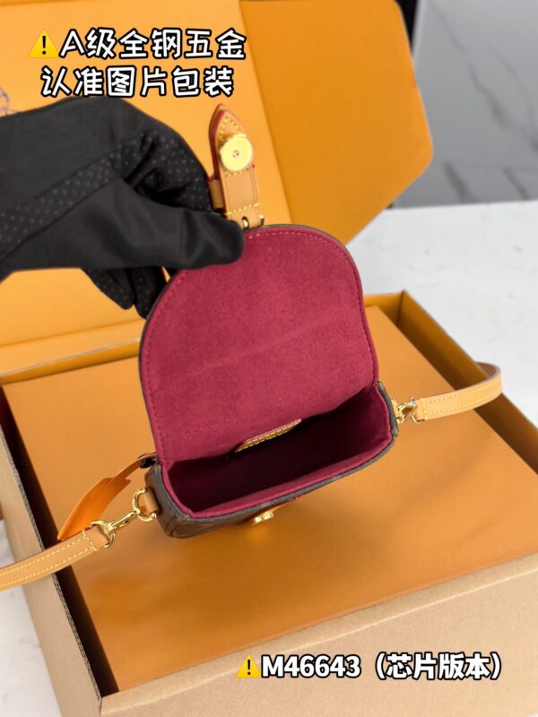 MICRO CHANTILLY M46643 12.5x13x4 cm