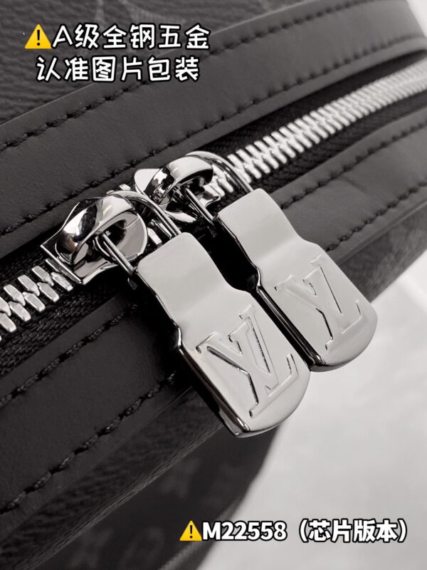 img_9734 DlSCOVERY Small Backpack M22558 Size 29x38x20 cm