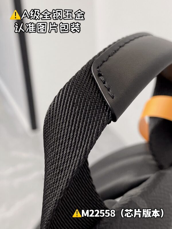 img_9735 DlSCOVERY Small Backpack M22558 Size 29x38x20 cm