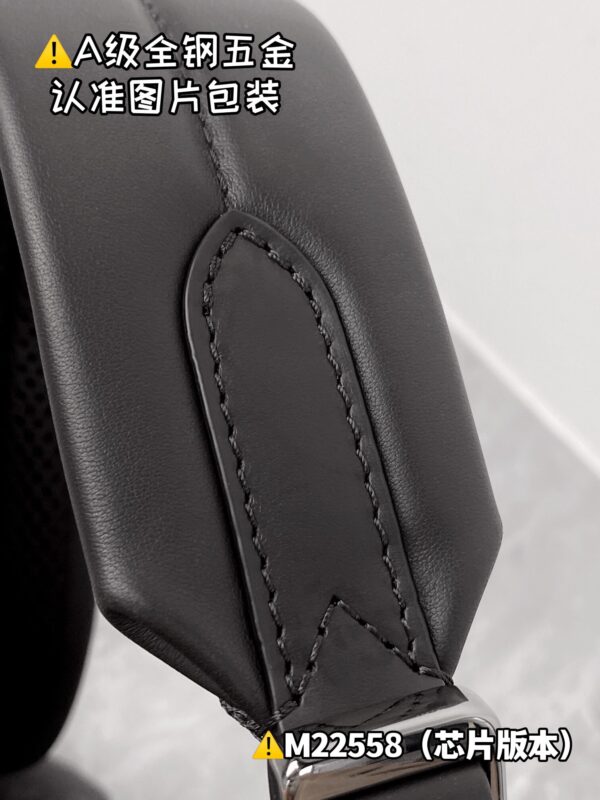 img_9742 DlSCOVERY Small Backpack M22558 Size 29x38x20 cm