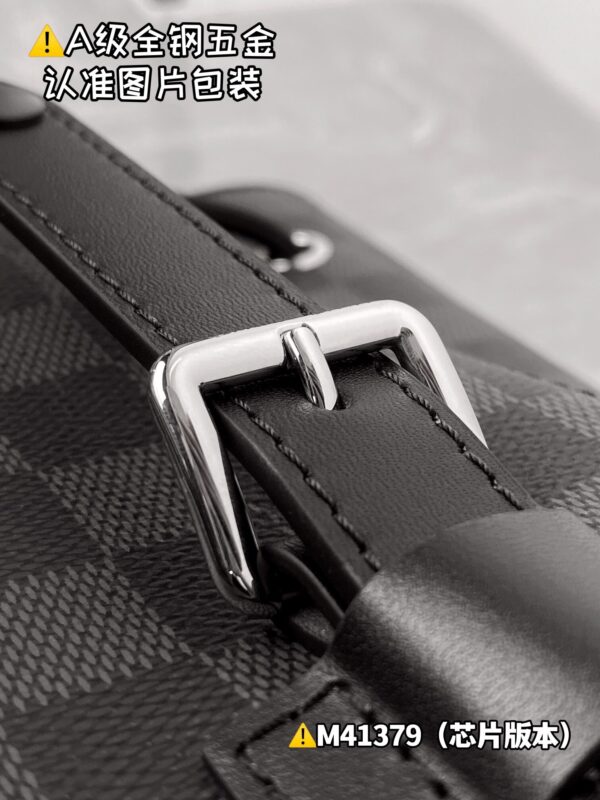 img_9754 Christopher Medium Backpack N41379 Size 38x44x21 cm