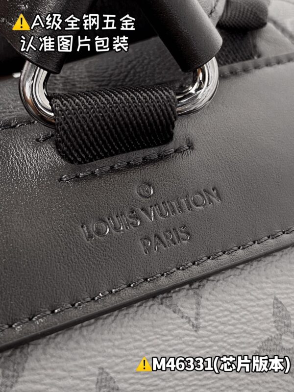 img_9806 CHRISTOPHER Small Backpack M46331 Size 32x39x12 cm