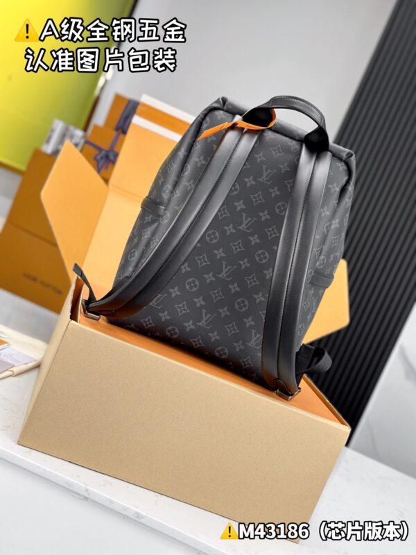 img_9816 DlSCOVERY Backpack M43186 Size 30x40x20 cm
