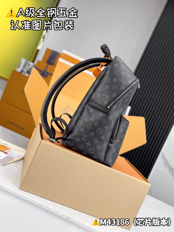 img_9817 DlSCOVERY Backpack M43186 Size 30x40x20 cm