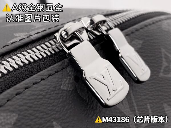 img_9829 DlSCOVERY Backpack M43186 Size 30x40x20 cm
