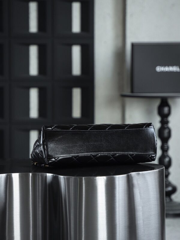 God Factory Chanel Bags Large 24A HoBo 24K Retro Hardware / Black Bonaudo Leather Size 29*32*10 cm