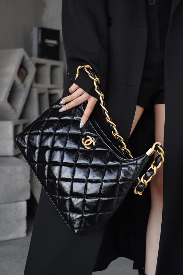 God Factory Chanel Bags Large 24A HoBo 24K Retro Hardware / Black Bonaudo Leather Size 29*32*10 cm