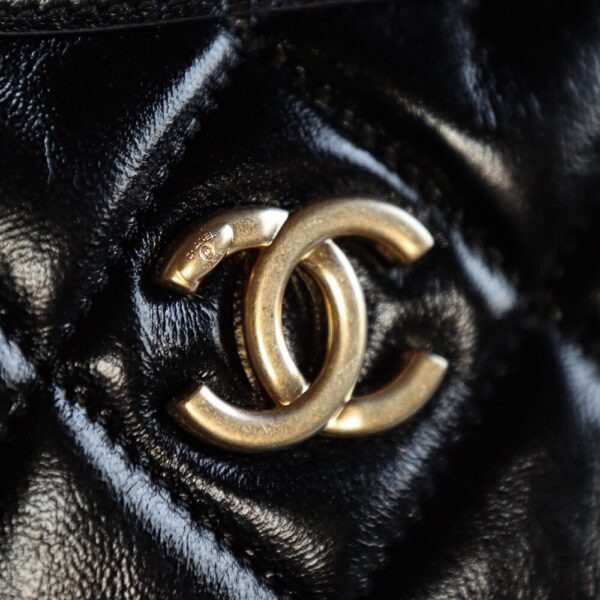 God Factory Chanel Bags Small 24A HoBo 24K Retro Hardware / Black Bonaudo Leather Size 22.5*19.5*8.5 cm
