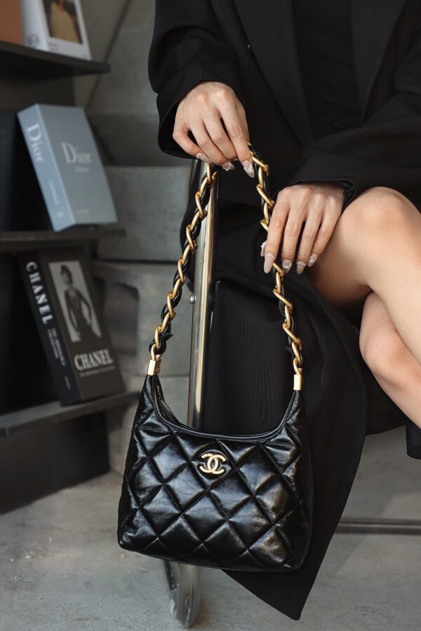 God Factory Chanel Bags Small 24A HoBo 24K Retro Hardware / Black Bonaudo Leather Size 22.5*19.5*8.5 cm