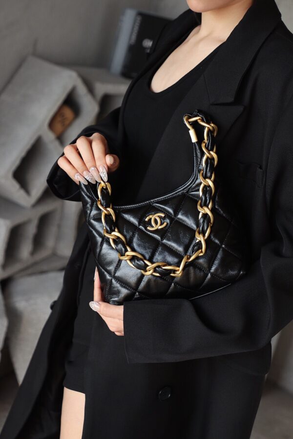 God Factory Chanel Bags Small 24A HoBo 24K Retro Hardware / Black Bonaudo Leather Size 22.5*19.5*8.5 cm