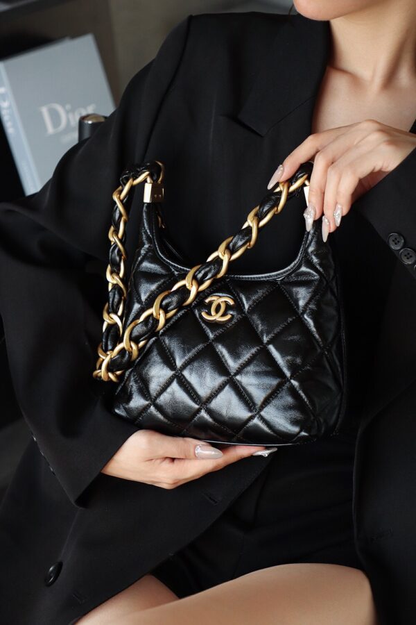 God Factory Chanel Bags Small 24A HoBo 24K Retro Hardware / Black Bonaudo Leather Size 22.5*19.5*8.5 cm