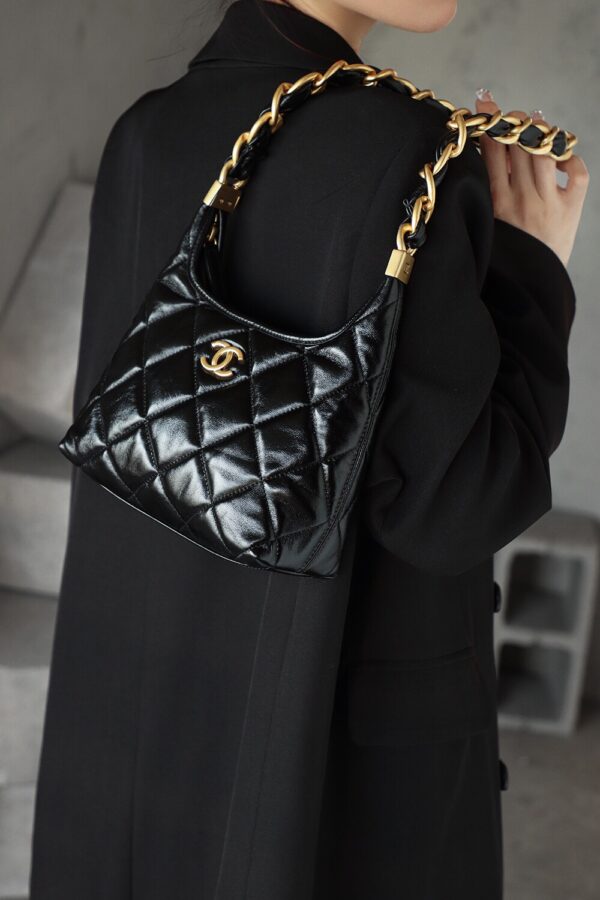 God Factory Chanel Bags Small 24A HoBo 24K Retro Hardware / Black Bonaudo Leather Size 22.5*19.5*8.5 cm