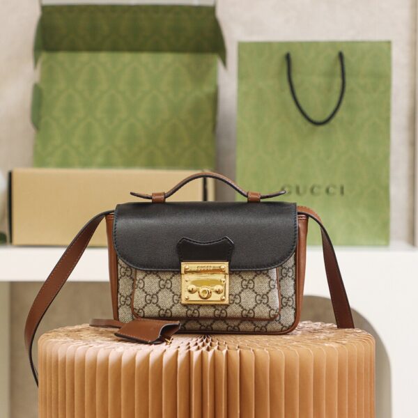 God Factory Gucci  Padlock Messenger Bag 658487 Size 21*14*5cm