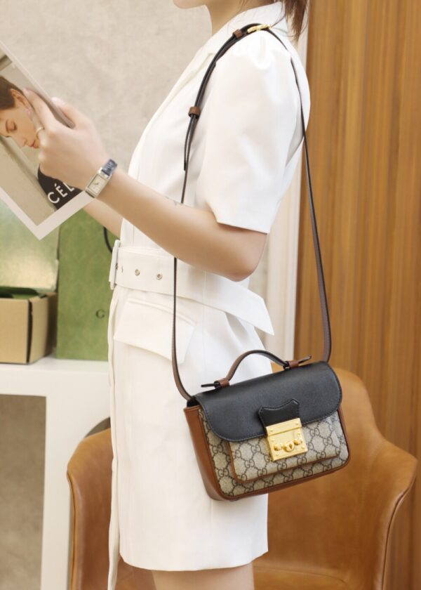 God Factory Gucci  Padlock Messenger Bag 658487 Size 21*14*5cm