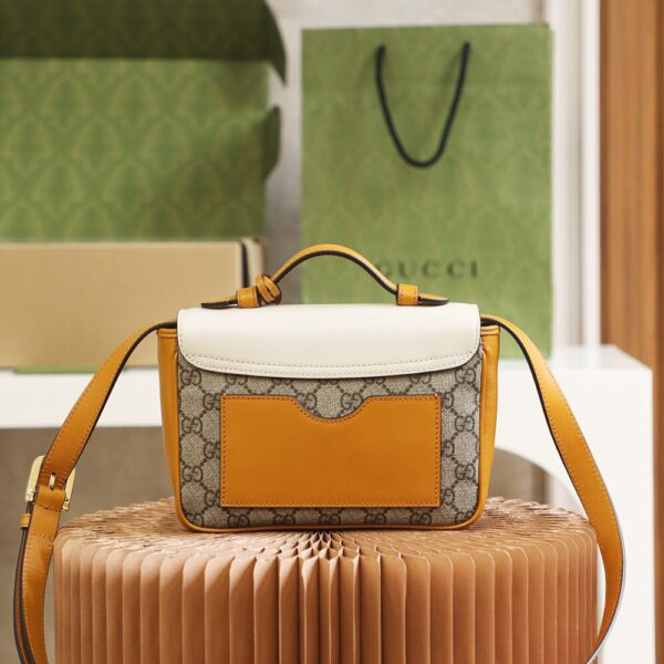 God Factory Gucci  Padlock Messenger Bag / White 658487 Size 21*14*5cm