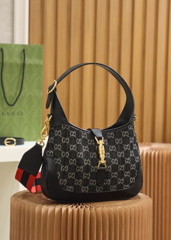God Factory Gucci 𝐉𝐚𝐜𝐤𝐢𝐞 𝟏𝟗𝟔1 𝐃𝐞𝐧𝐢𝐦 678843 Size 28*19*4.5cm